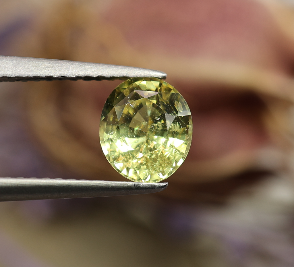 Natural Sapphire, 1.68 carat