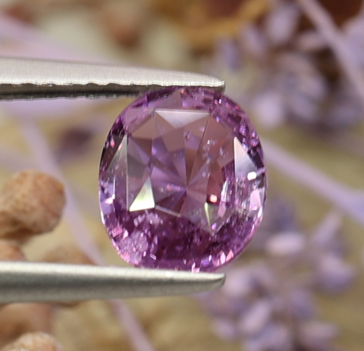 Natural Sapphire, 1.60 carat