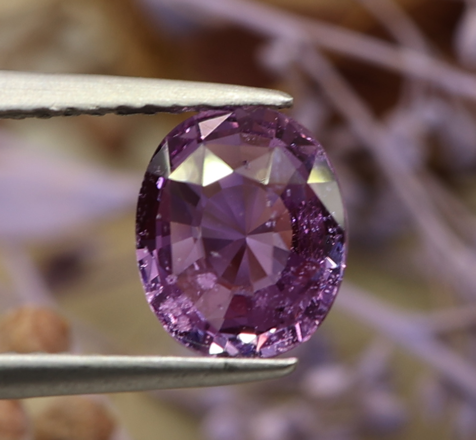 Natural Sapphire, 1.60 carat