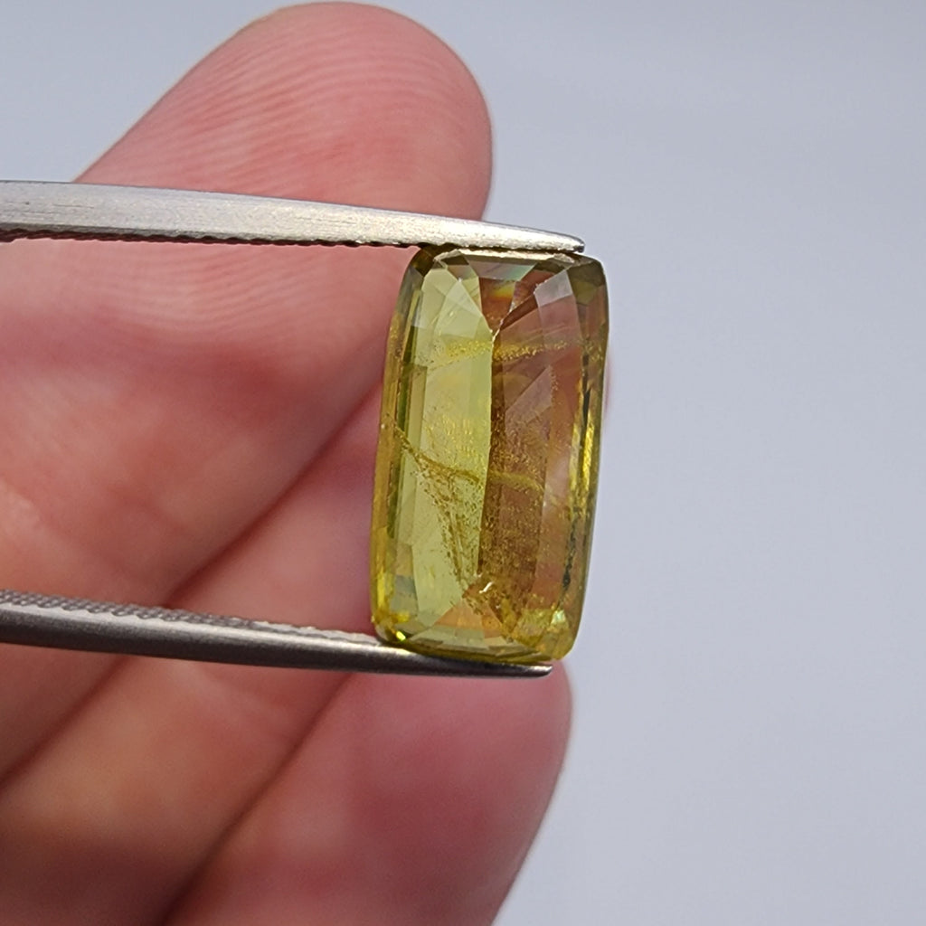 Natural Sphene, 5.43 carat