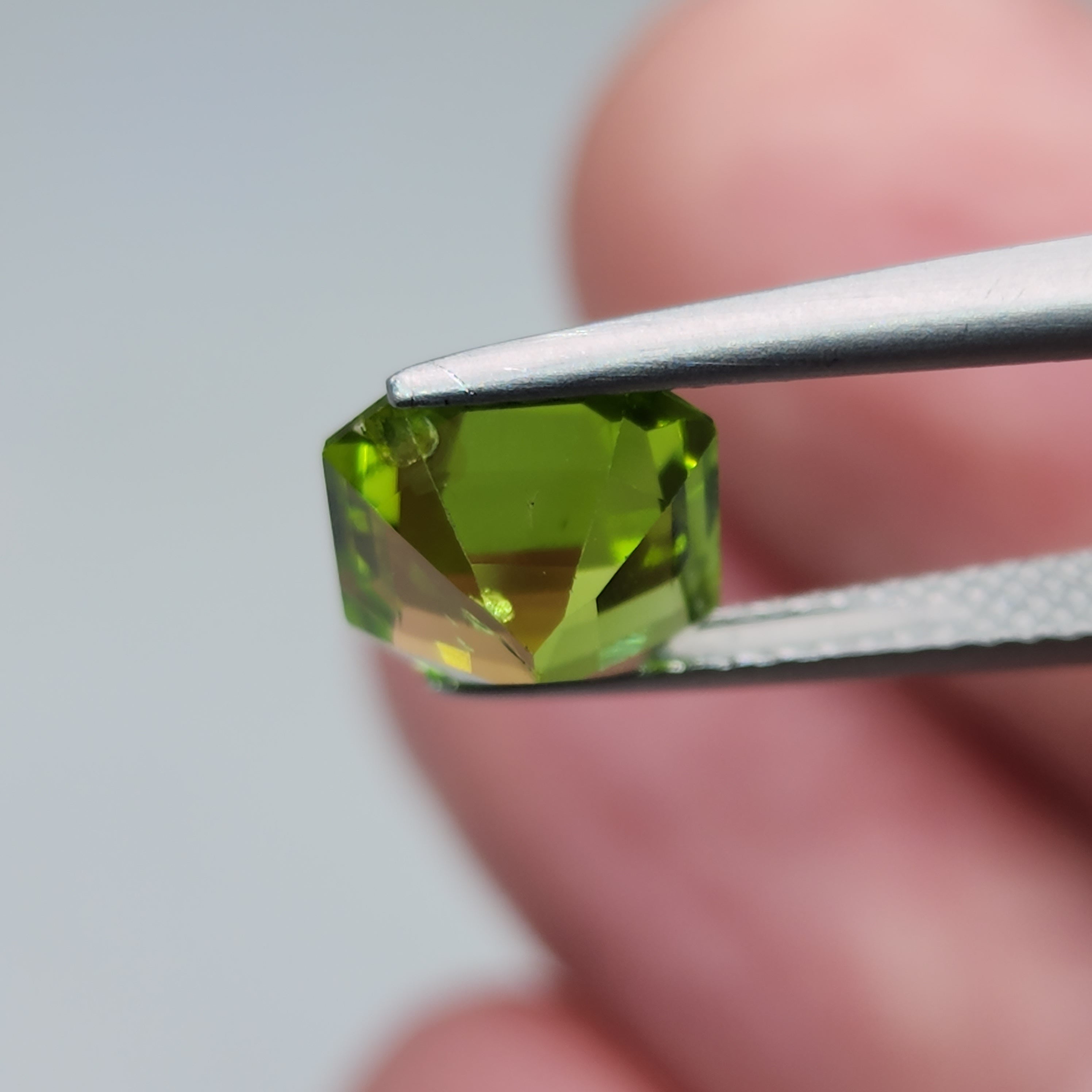 Natural Peridot, 2.81 carat