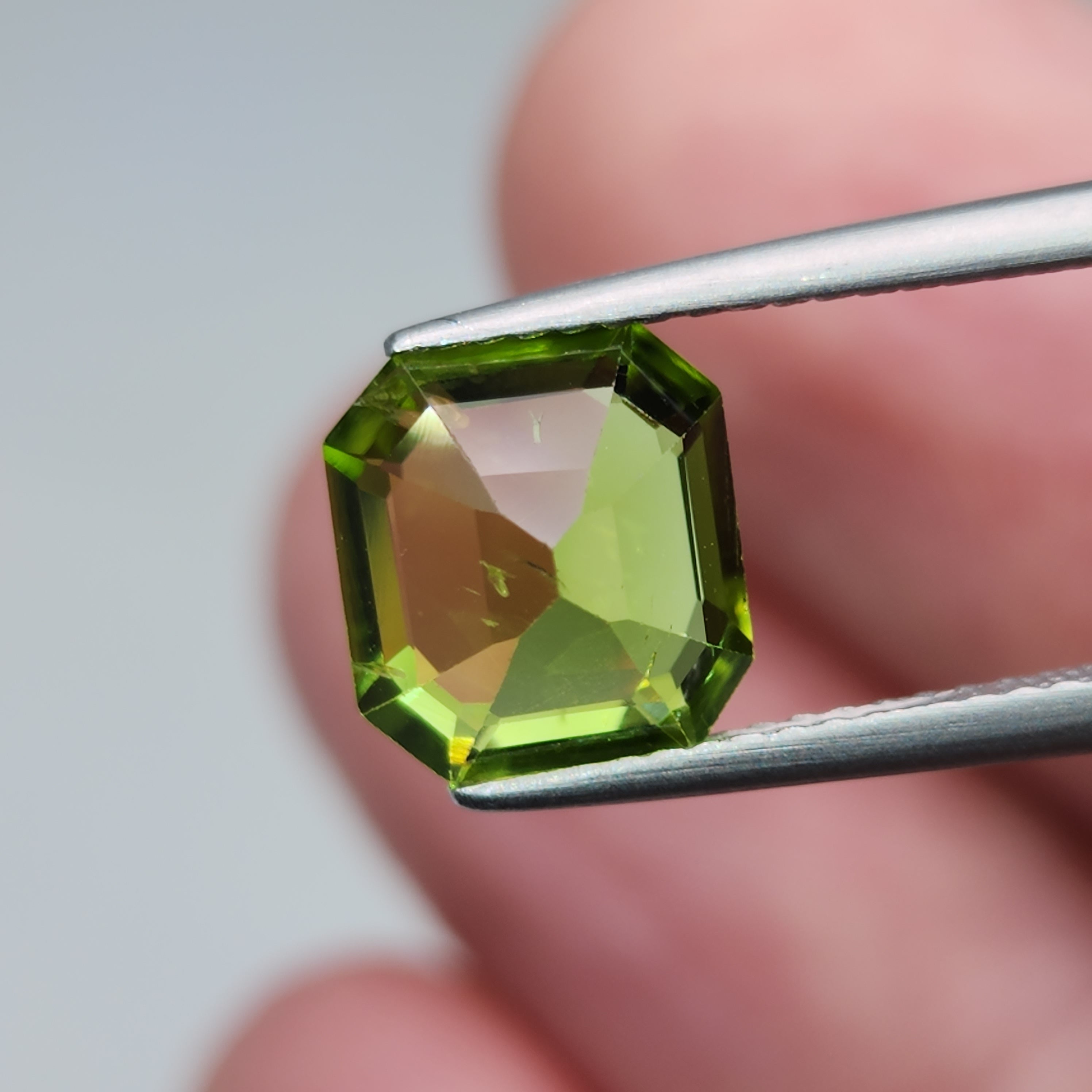Natural Peridot, 2.81 carat
