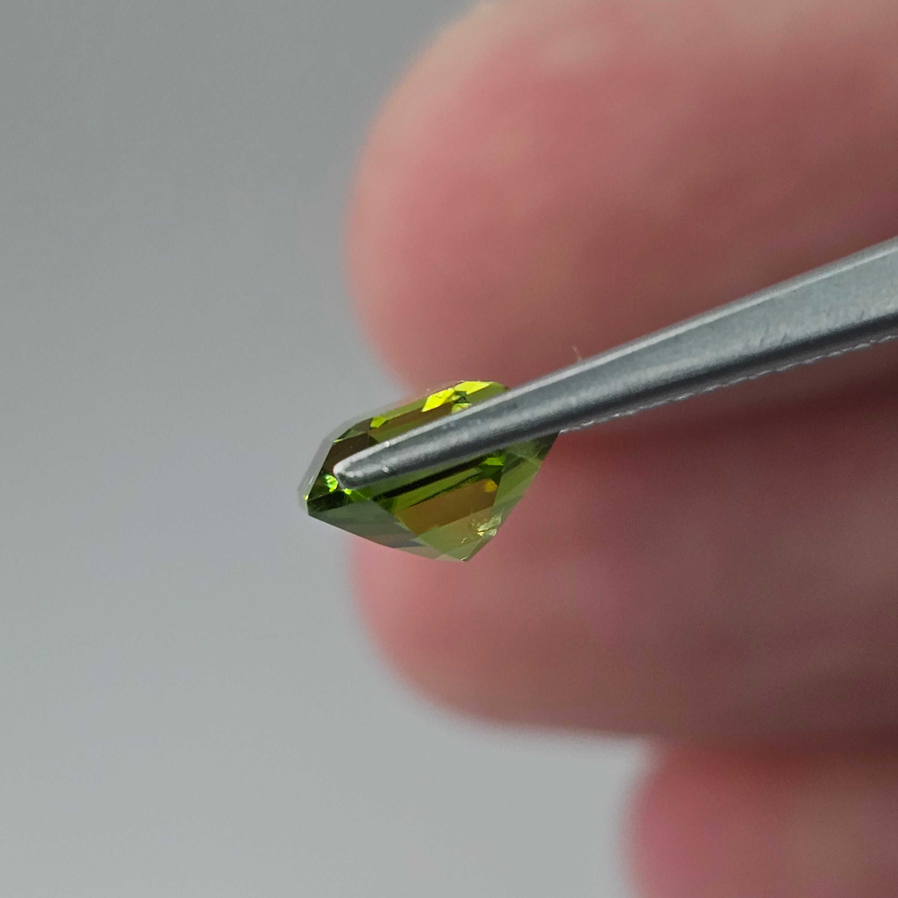 Natural Peridot, 3.06 carat