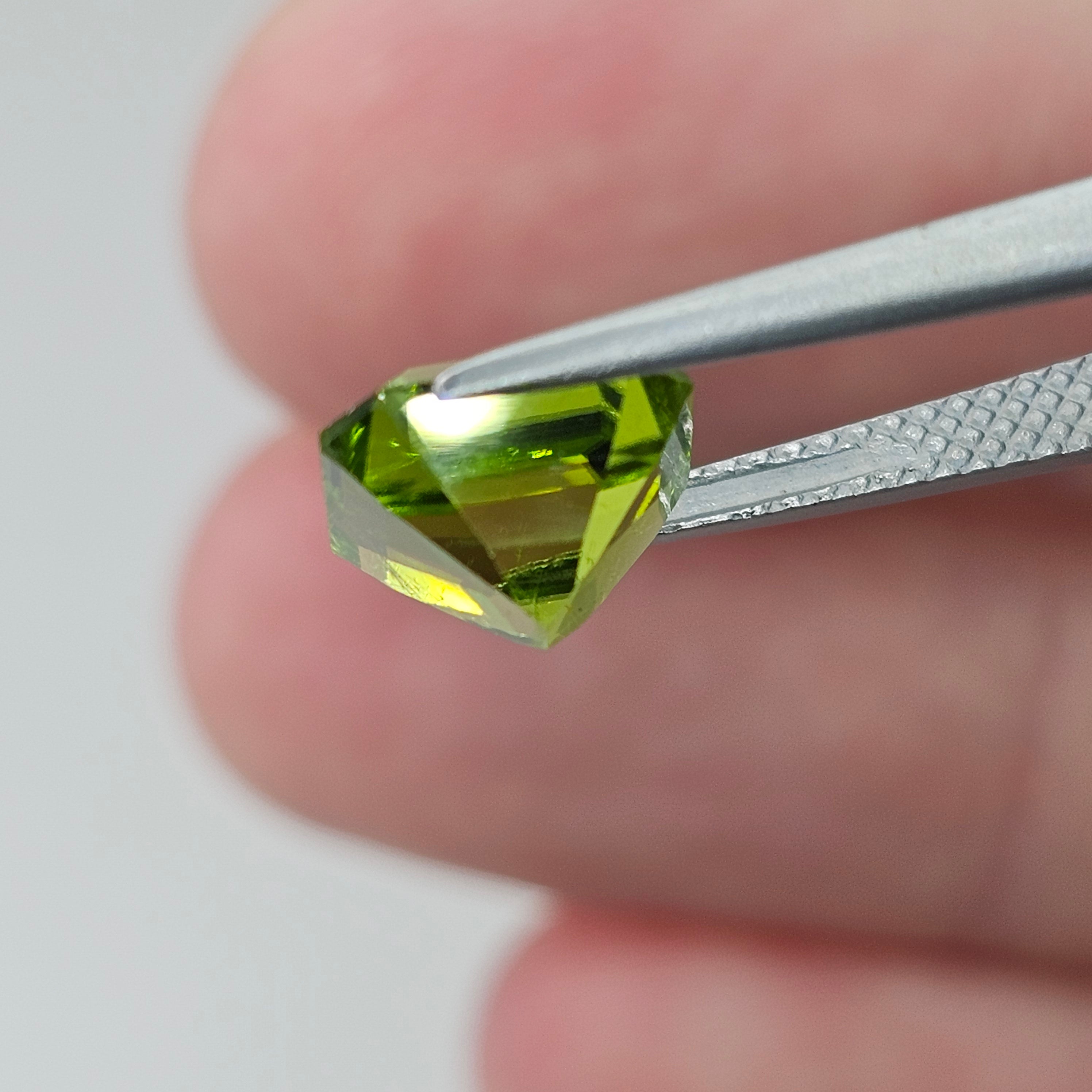 Natural Peridot, 3.67 carat