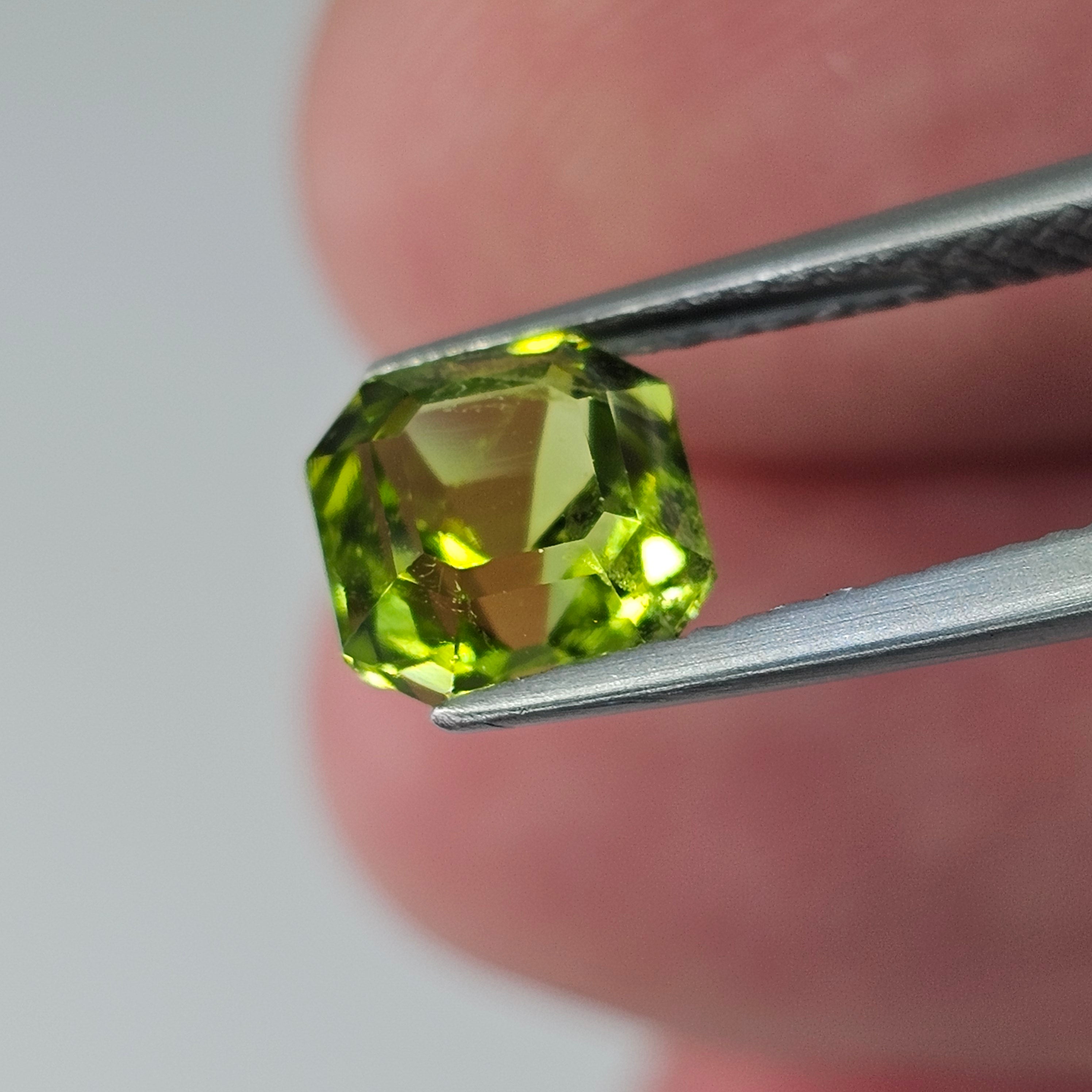 Natural Peridot, 1.90 carat