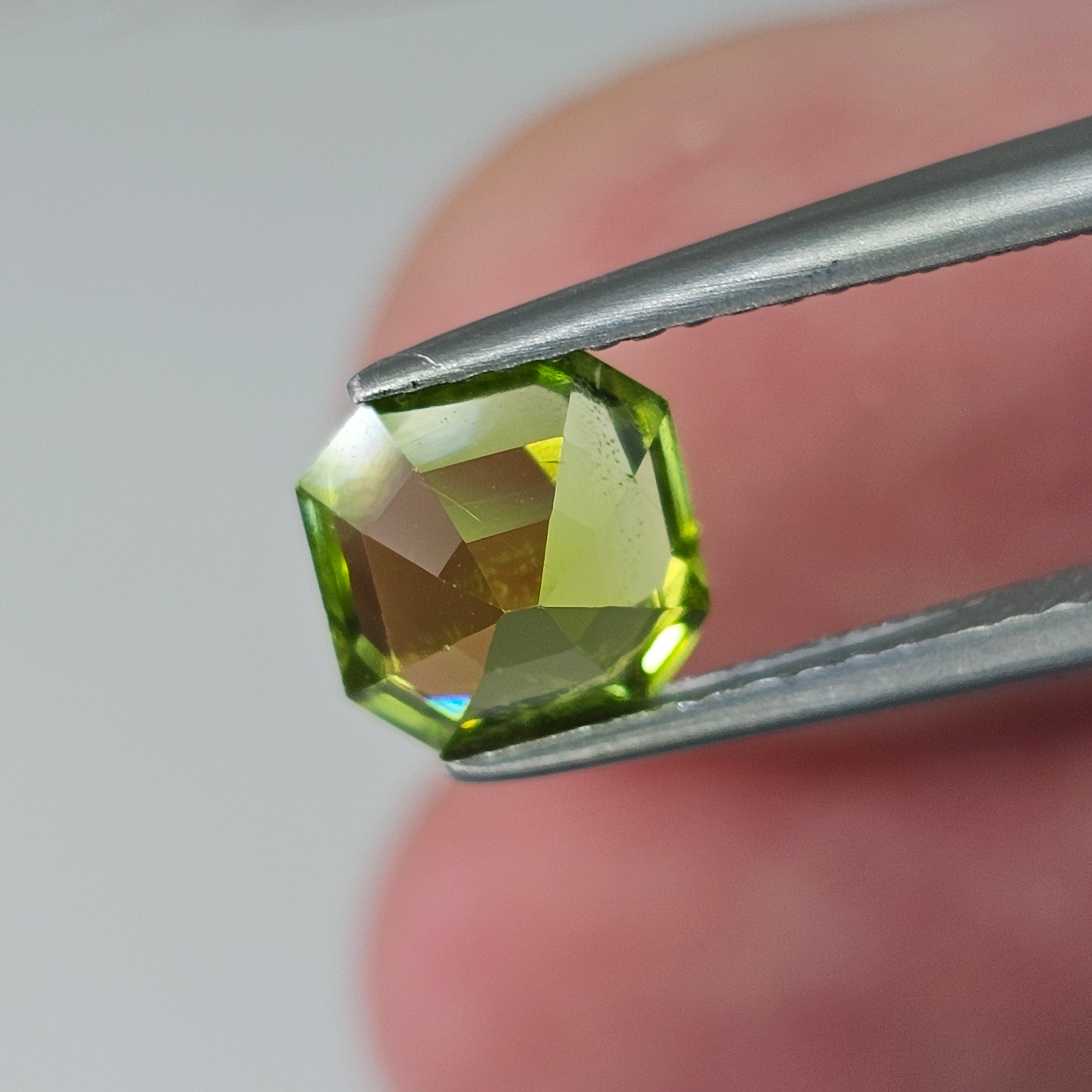 Natural Peridot, 1.90 carat