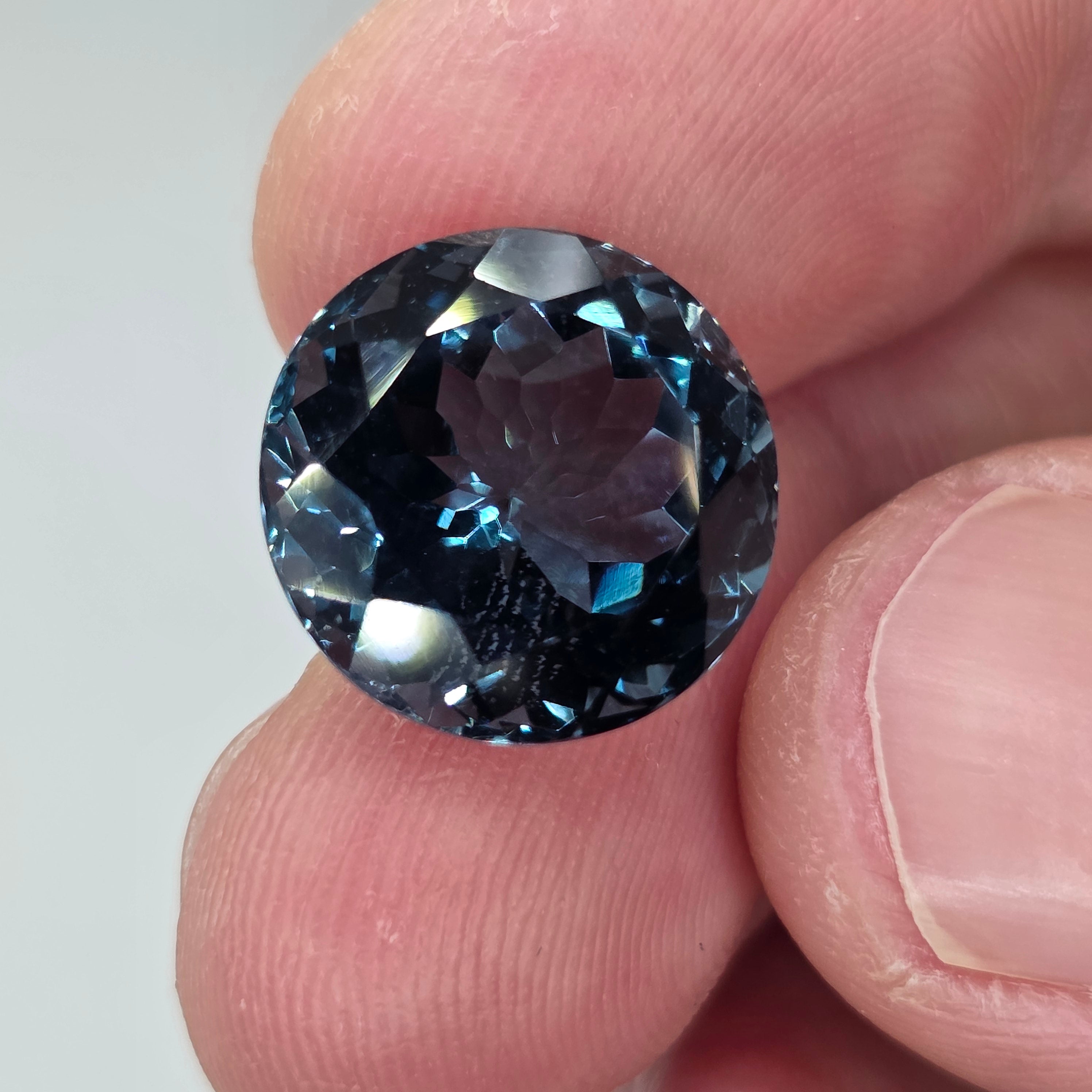 Natural London Blue Topaz, 13.89 carat