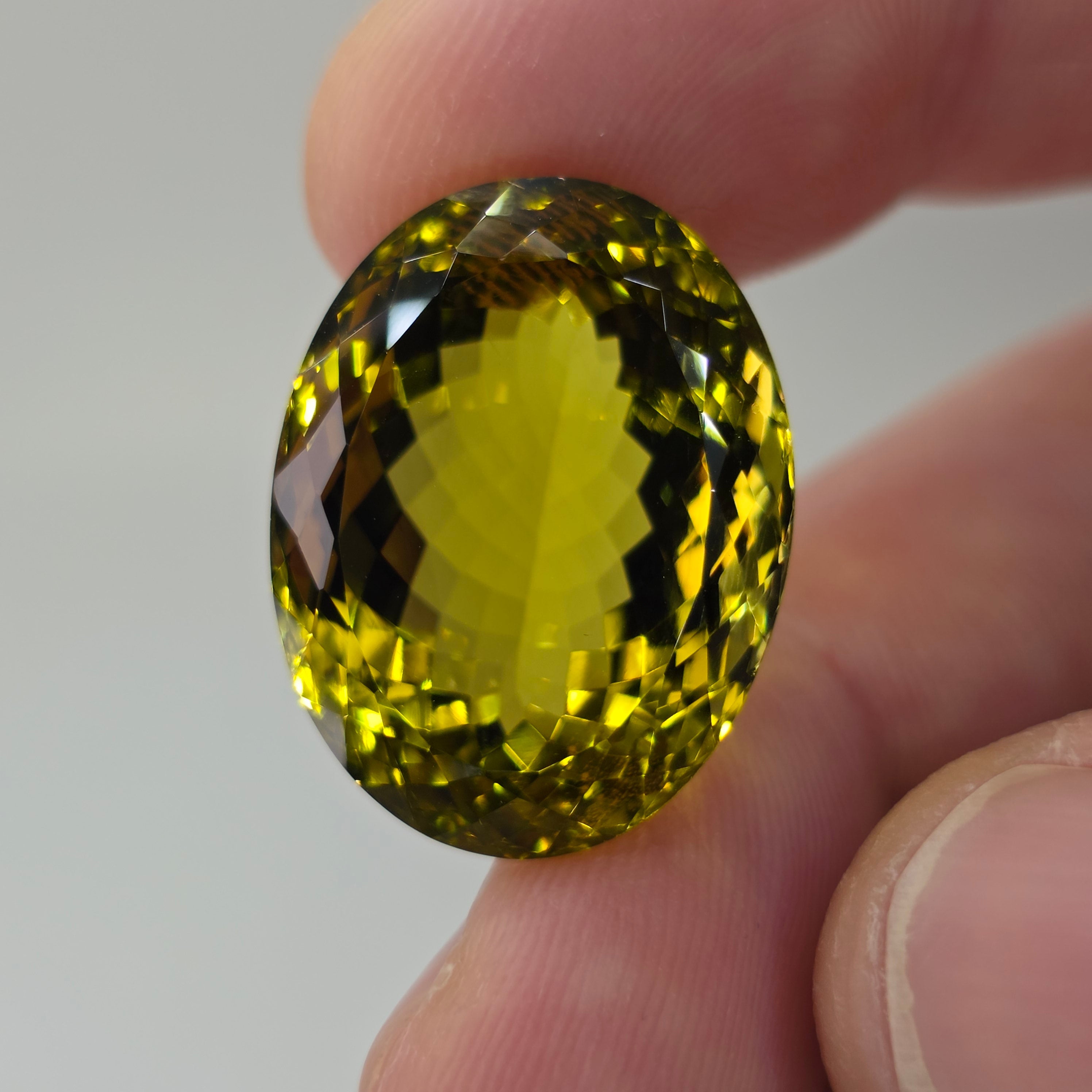 Natural Ouro Verde Quartz, 38.27 carat
