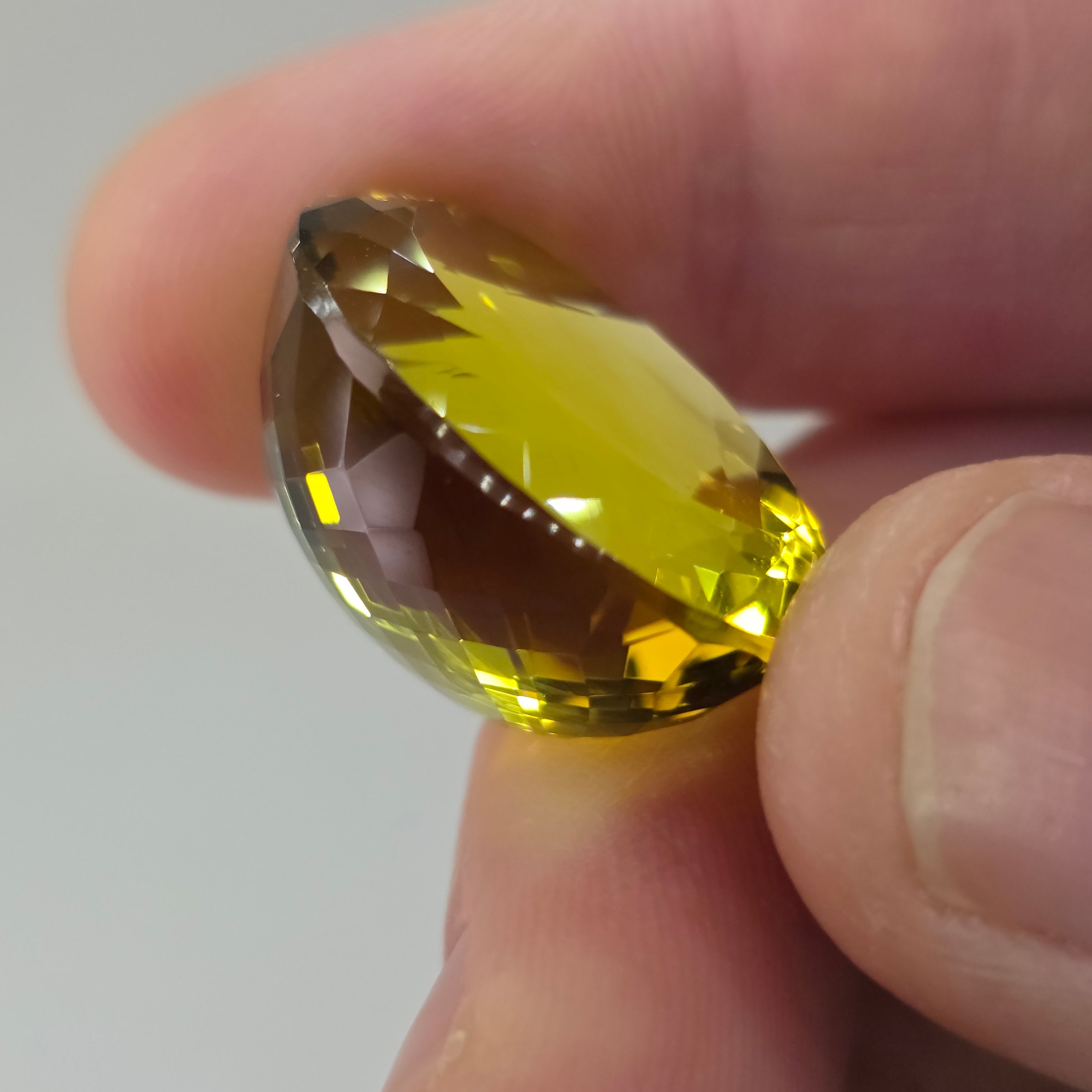 Natural Ouro Verde Quartz, 38.27 carat