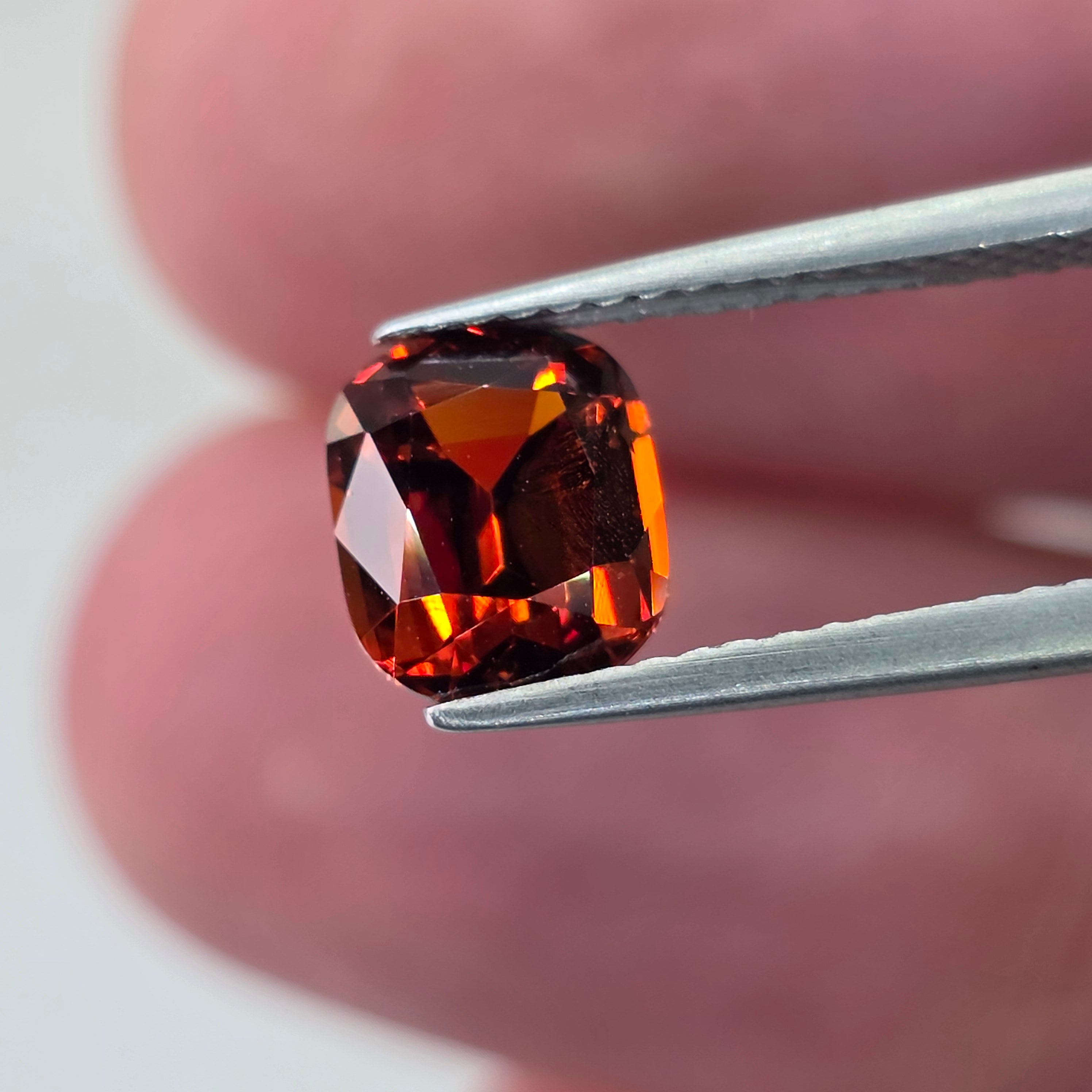 Natural Garnet, 1.91 carat