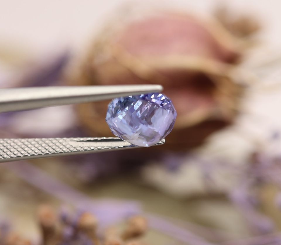 Natural Tanzanite, 2.80 carat