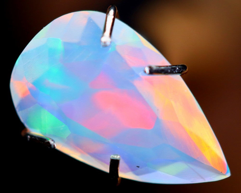 Natural Opal, 0.98 carat