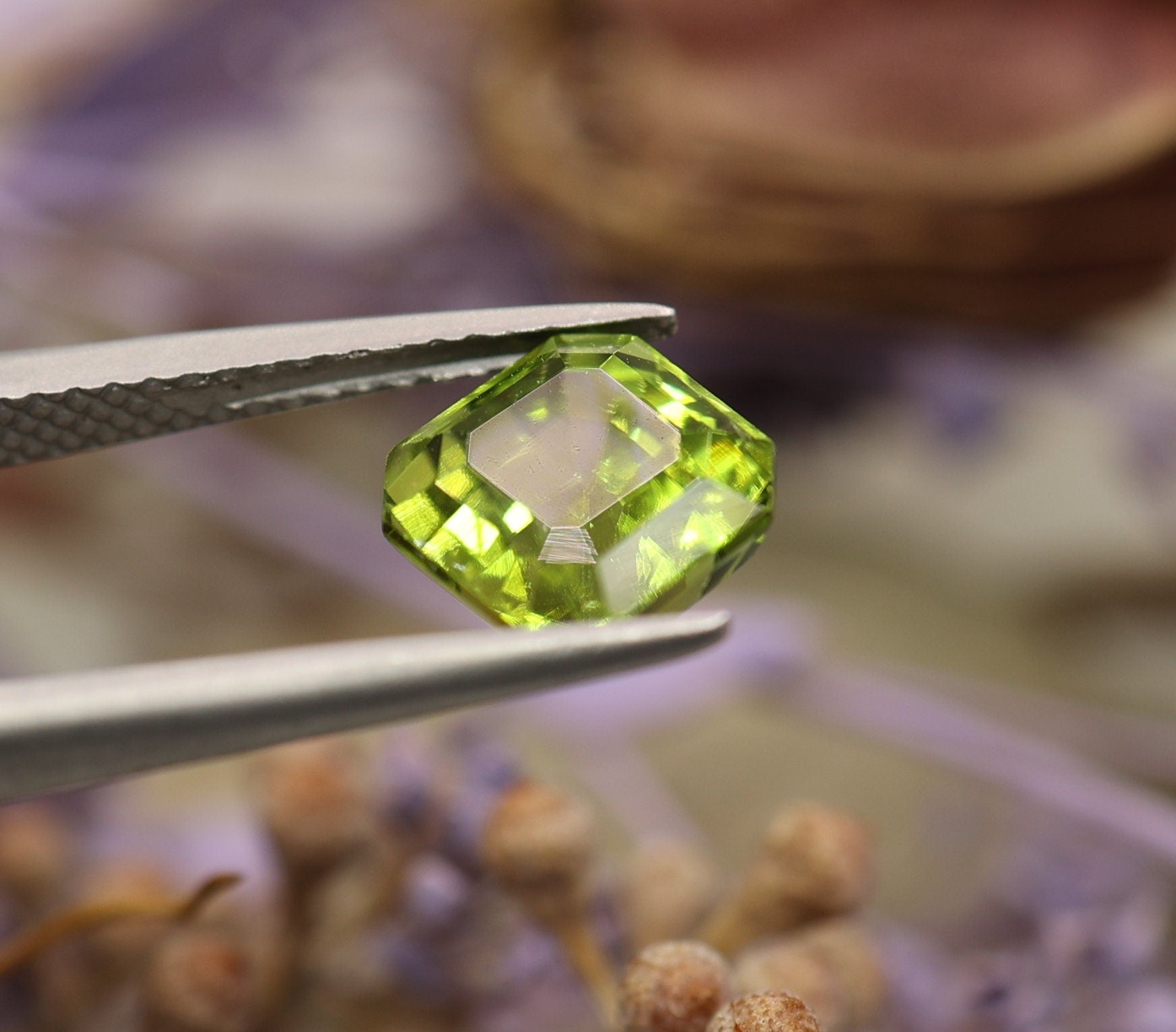 Natural Peridot, 2.98 carat
