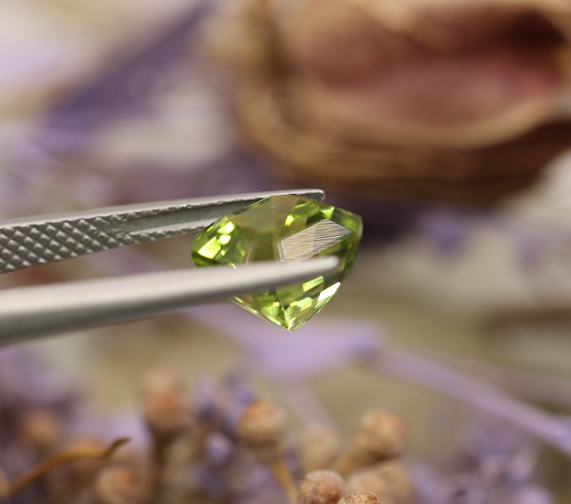 Natural Peridot, 2.98 carat