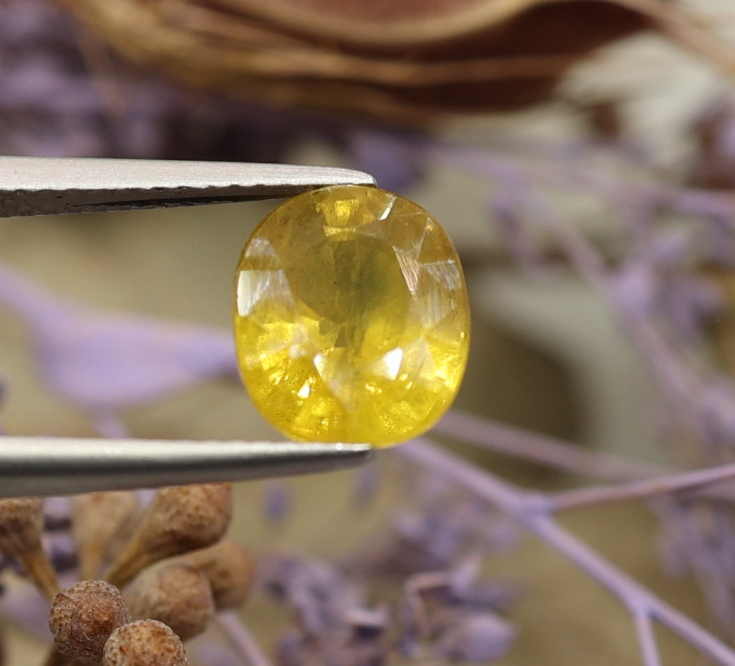 Natural Sapphire, 3.76 carat