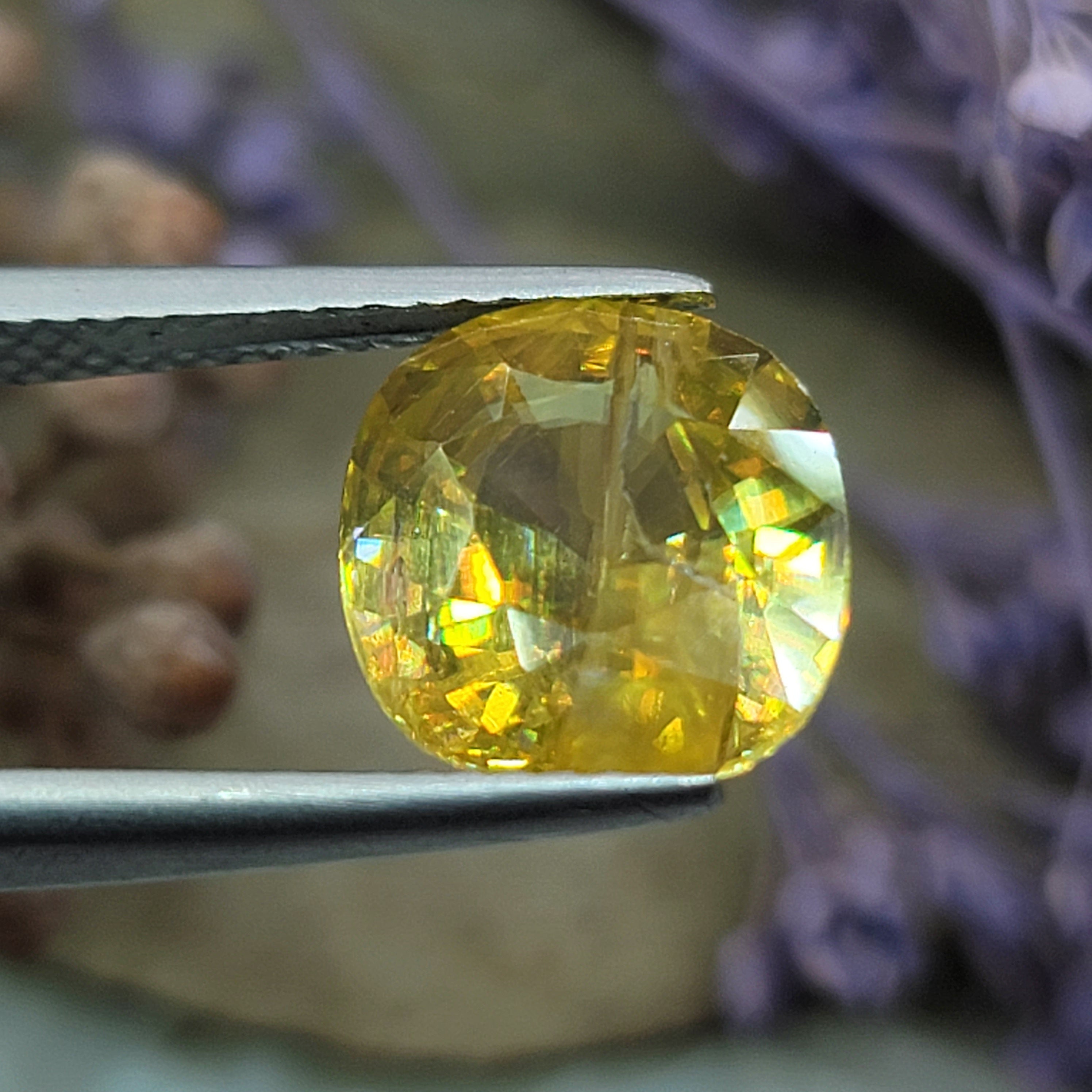 Natural Sphene, 4.28 carat