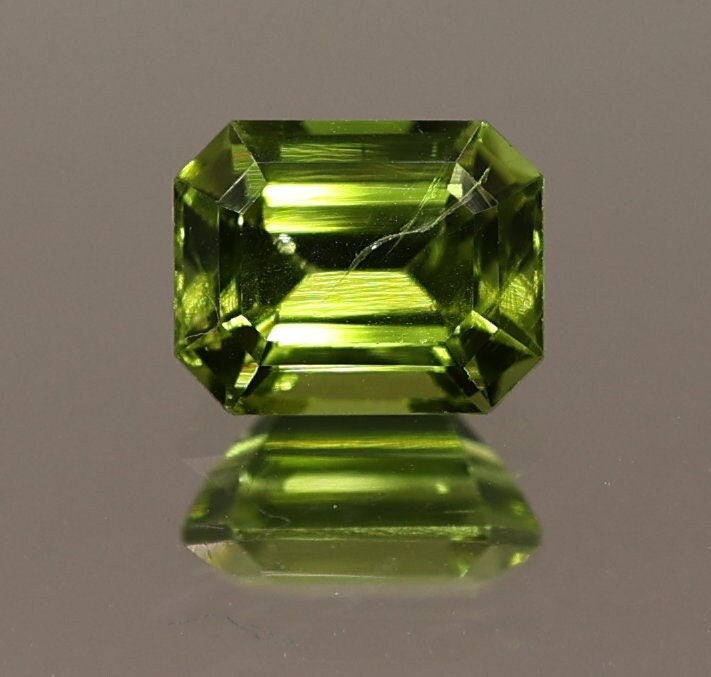Natural Peridot, 2.85 carat