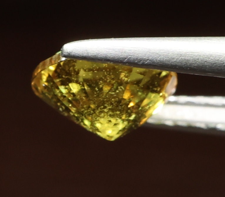 Natural Sapphire, 1.55 carat