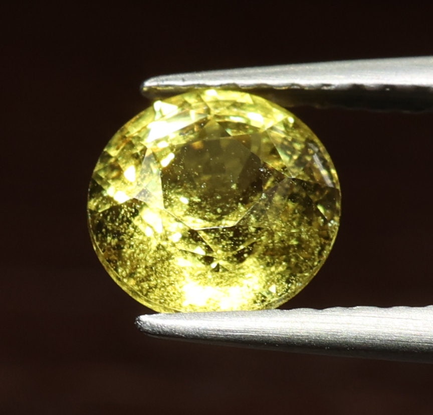 Natural Sapphire, 1.55 carat