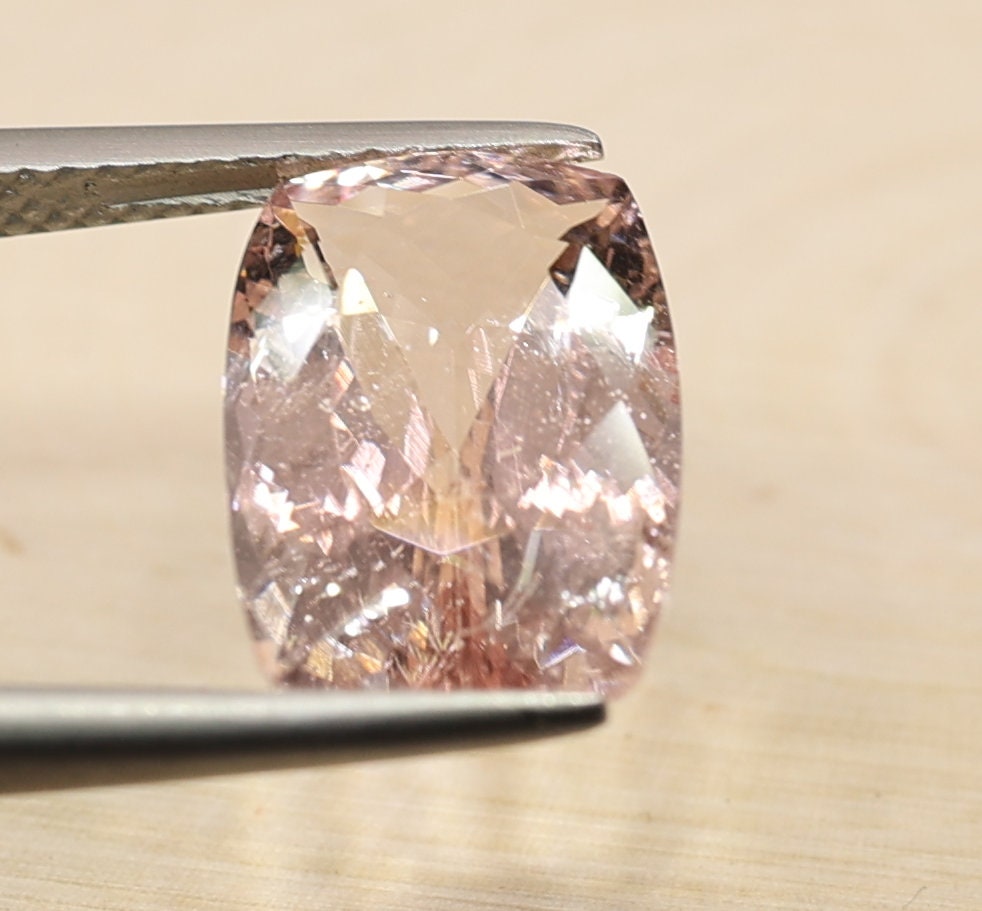 Natural Morganite, 6.24 carat