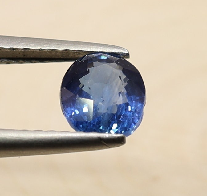 Natural Sapphire, 1.22 carat