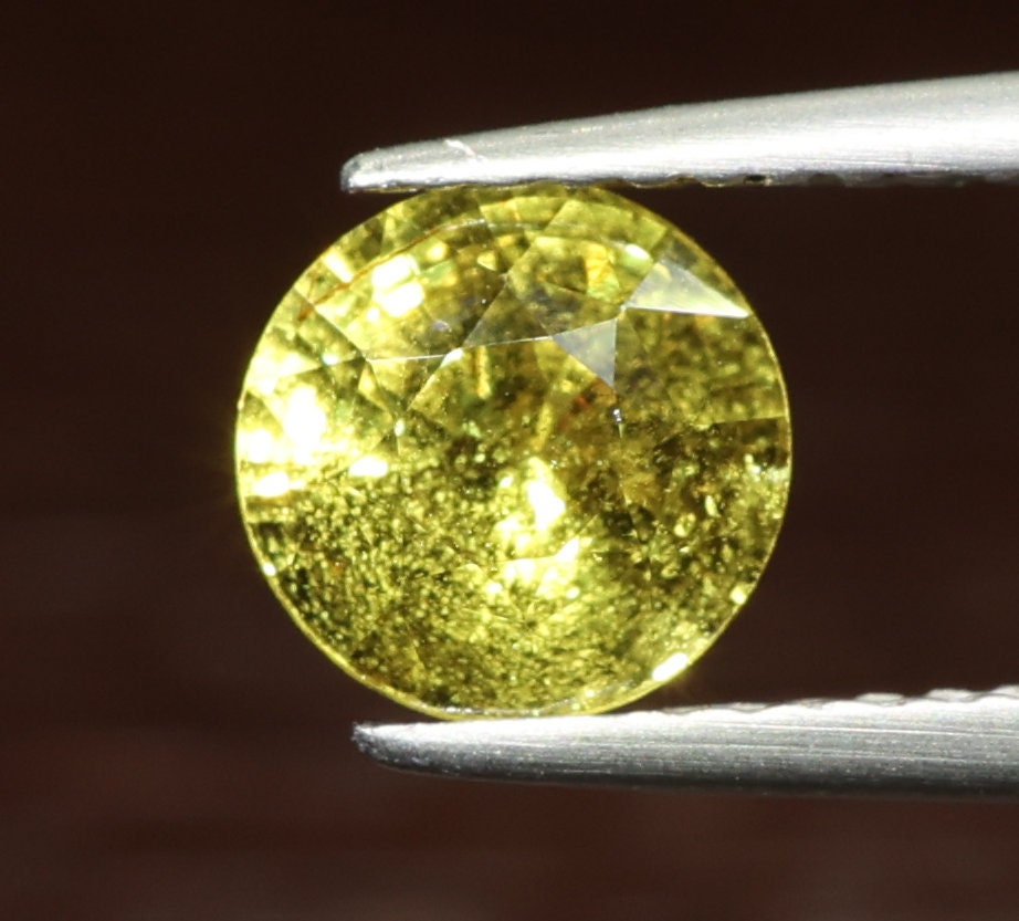 Natural Sapphire, 1.55 carat