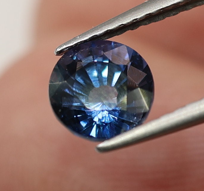 Natural Sapphire, 1.39 carat
