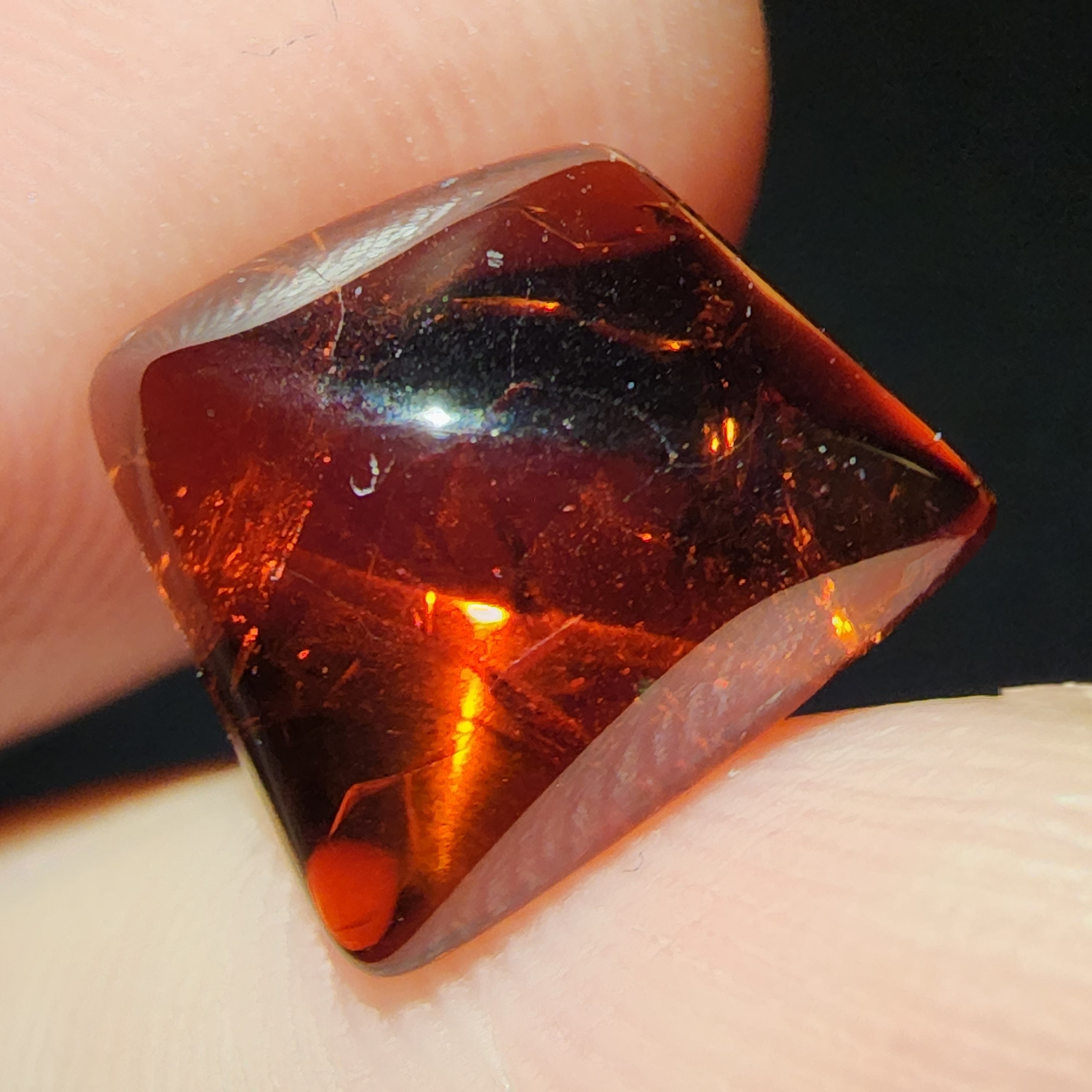 Natural Garnet, 5.60 carat