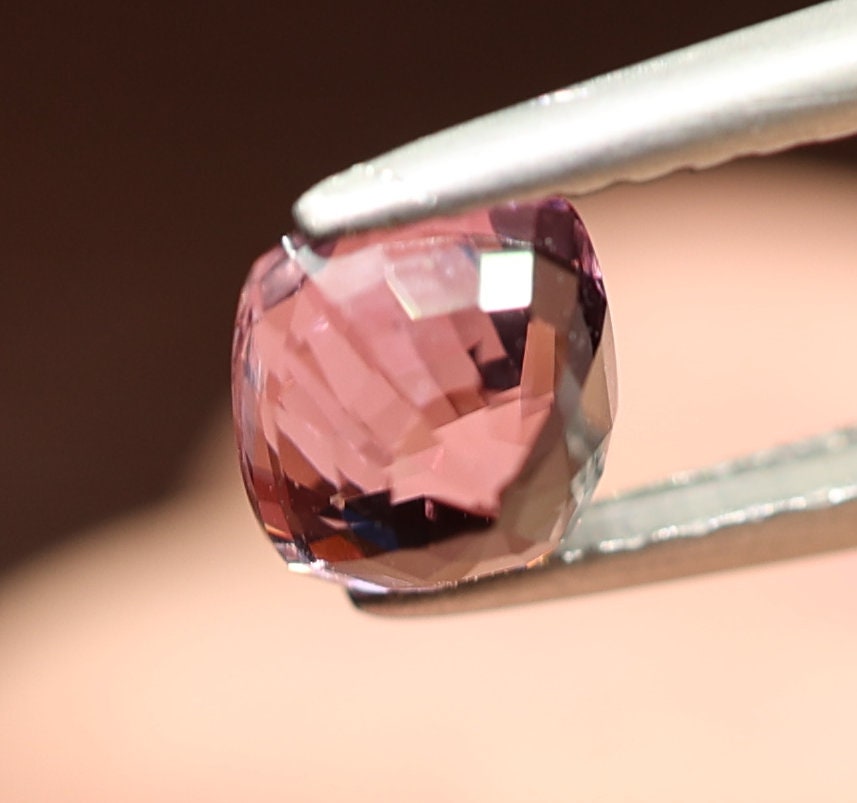 Natural Spinel, 0.98 carat