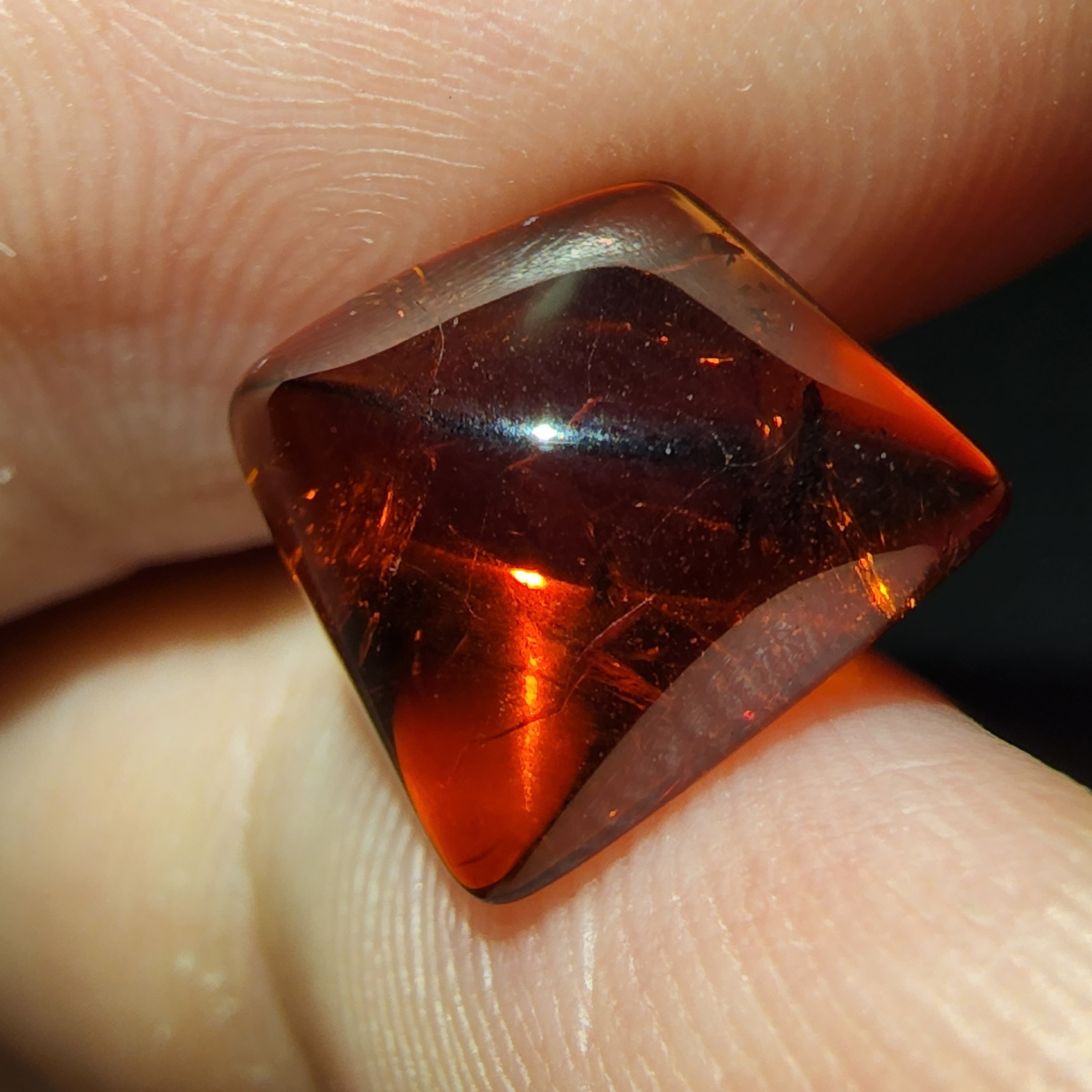 Natural Garnet, 5.60 carat