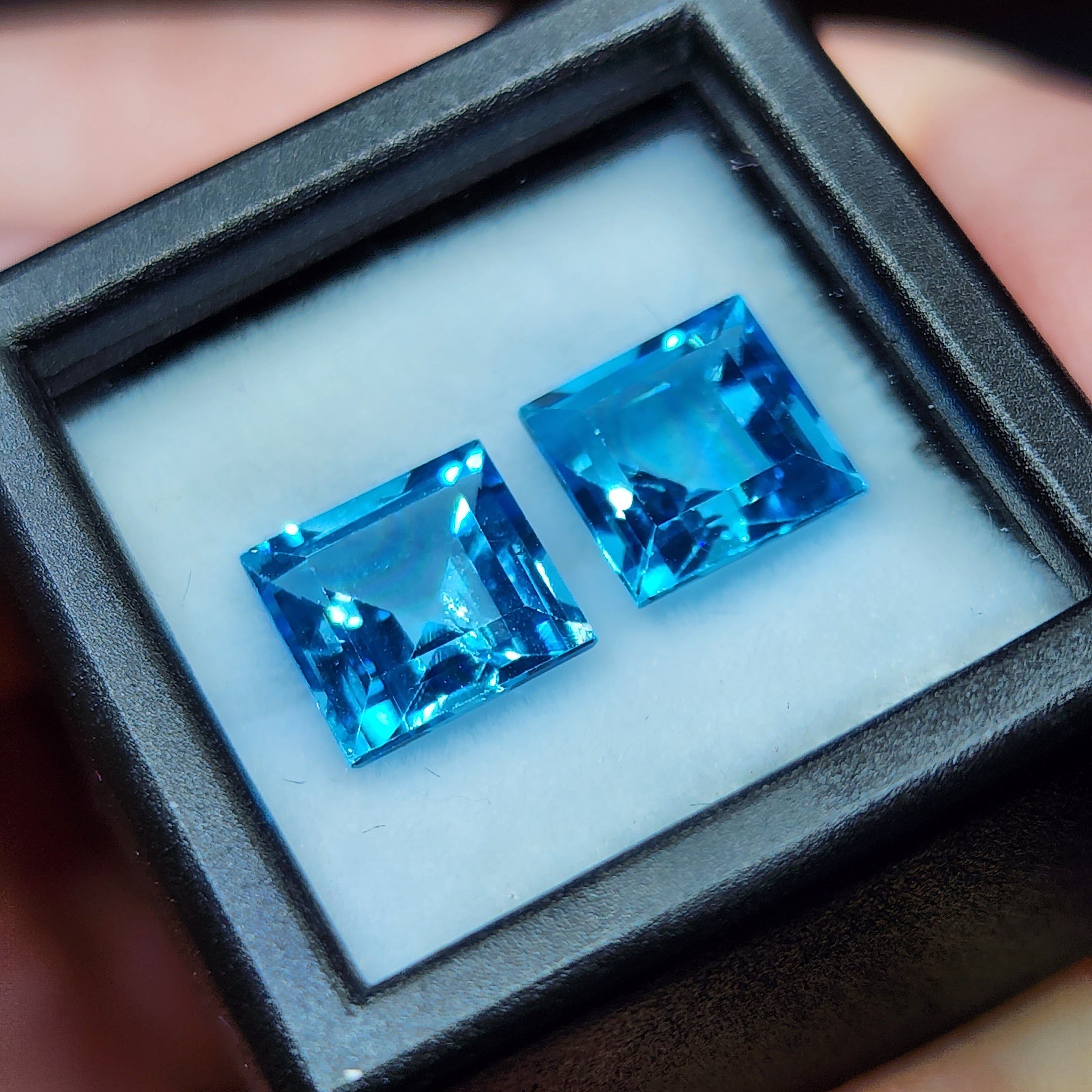 Natural Topaz, 4.55 carat total weight