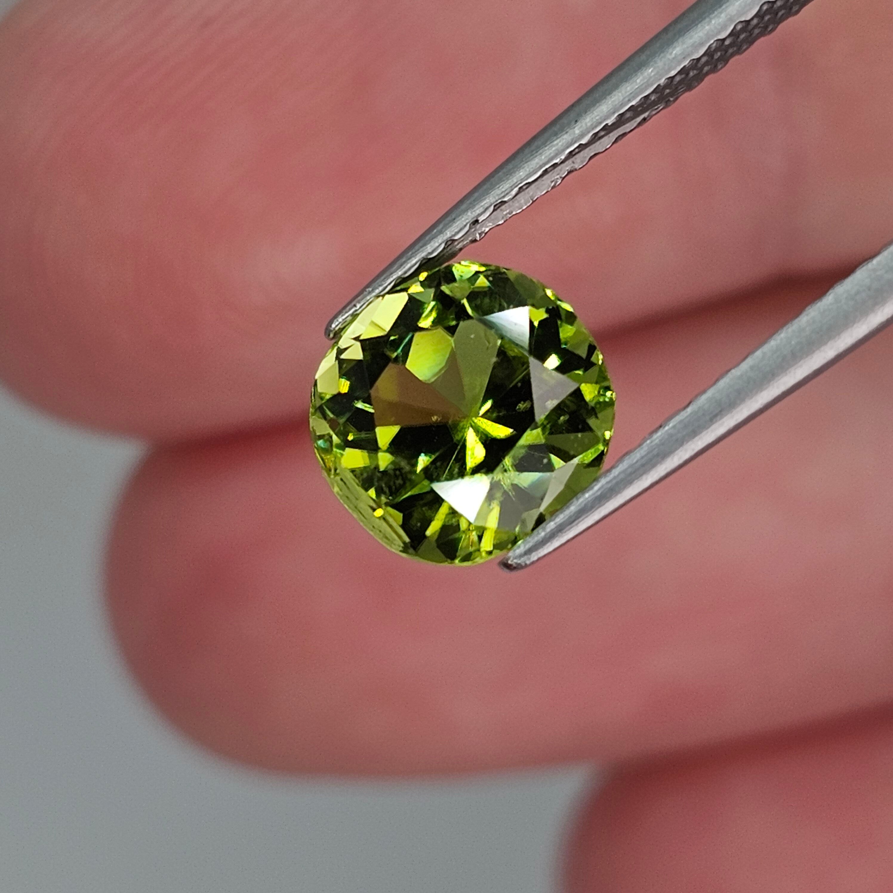 Natural Peridot, 2.41 carat
