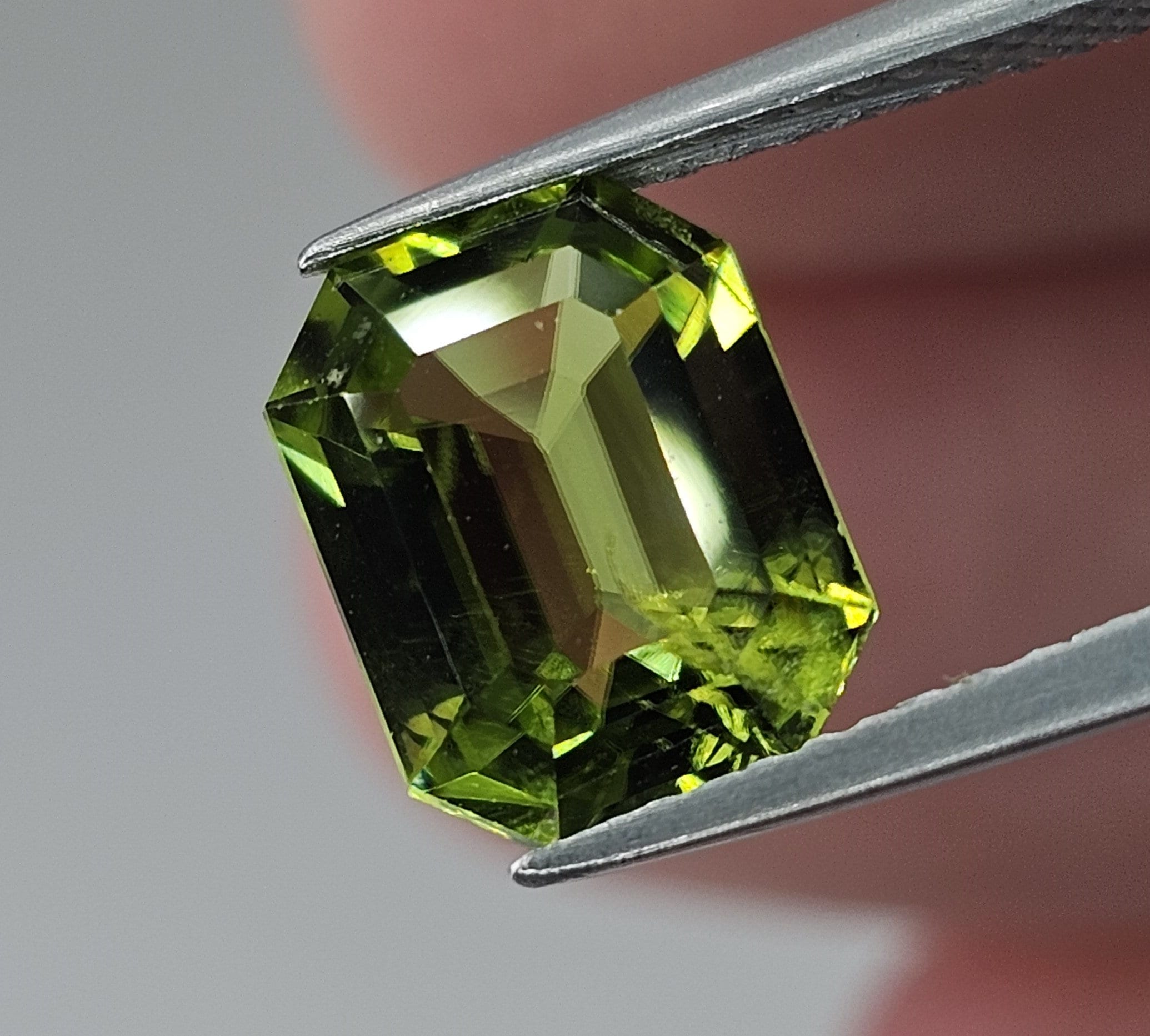 Natural Peridot, 3.06 carat