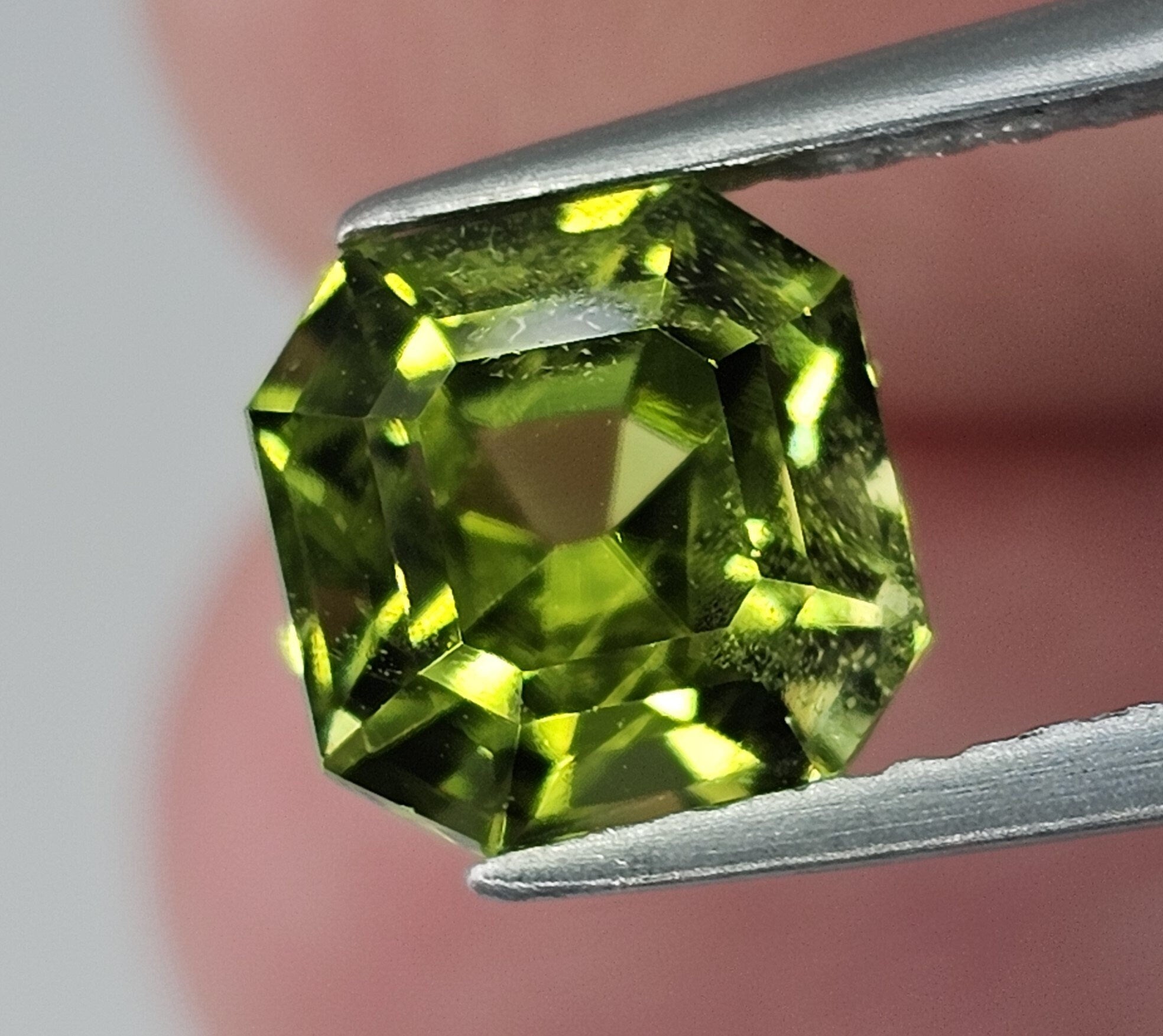 Natural Peridot, 1.90 carat