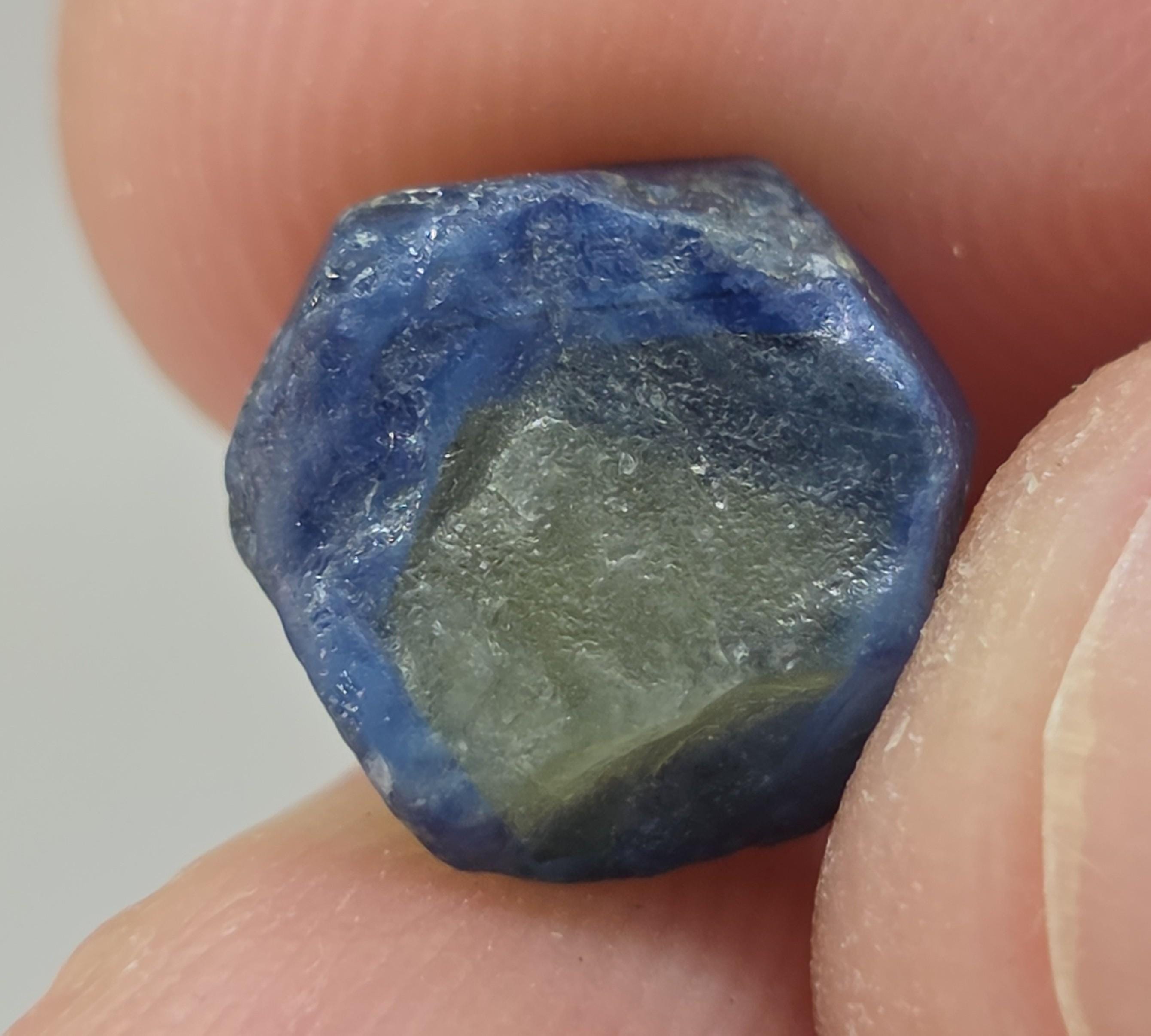 Natural Sapphire, 6.87 carat